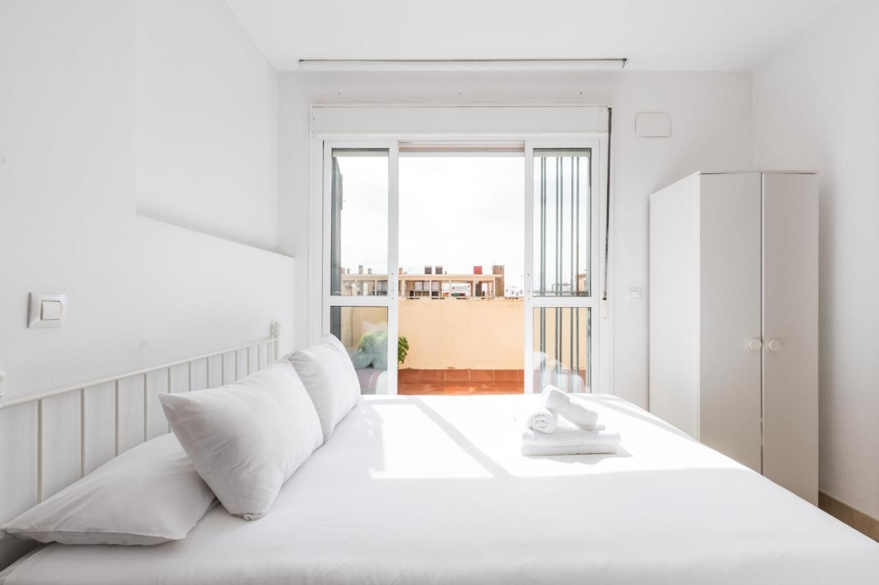 Holi-Rent Apartamento Resitur Seville Exterior photo